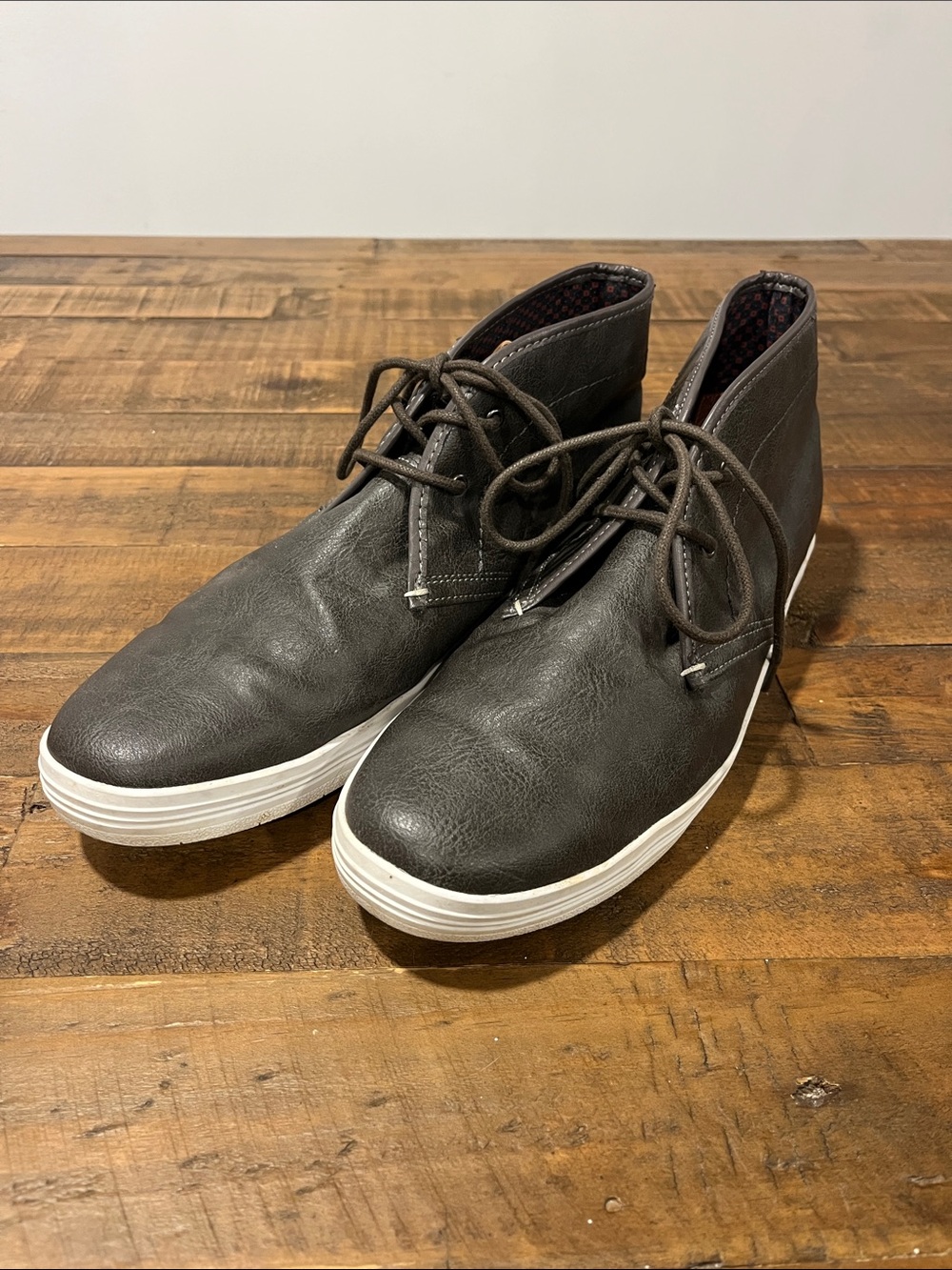 Ben Sherman Men's Dark Gray Chukka Boots with White Sole ~ 11.5